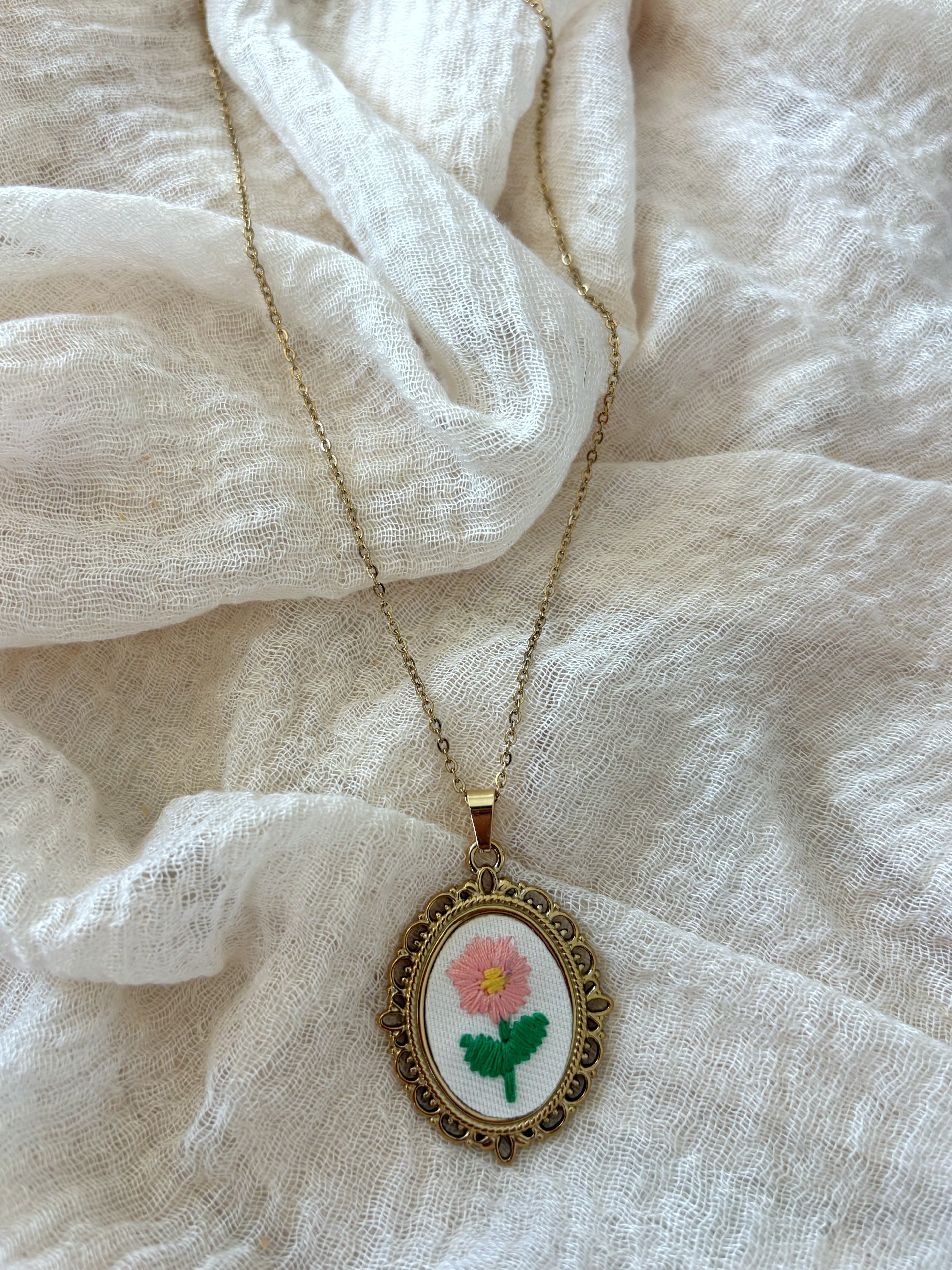 Collana Ricamata 4