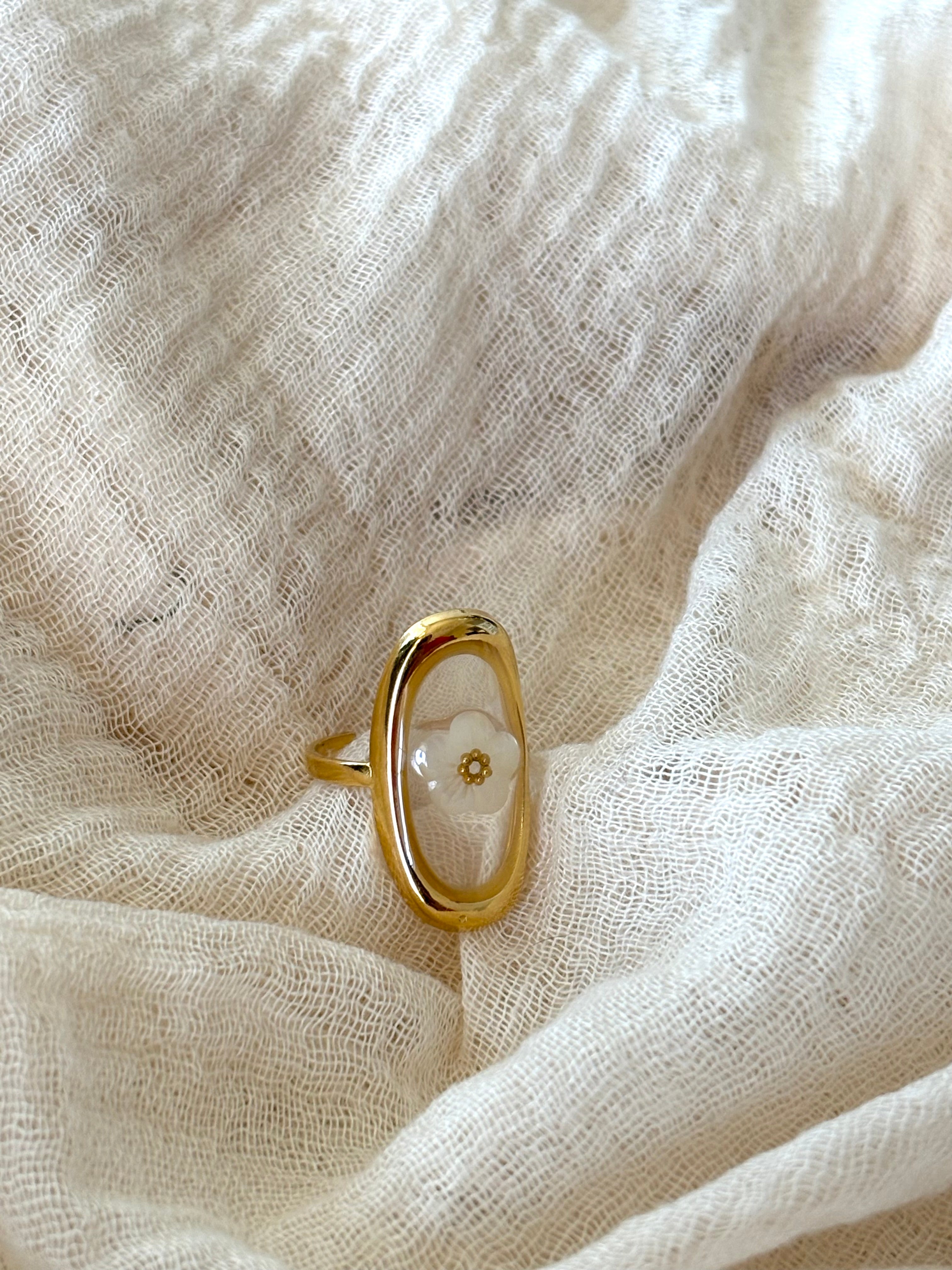Anello Fiore Bianco