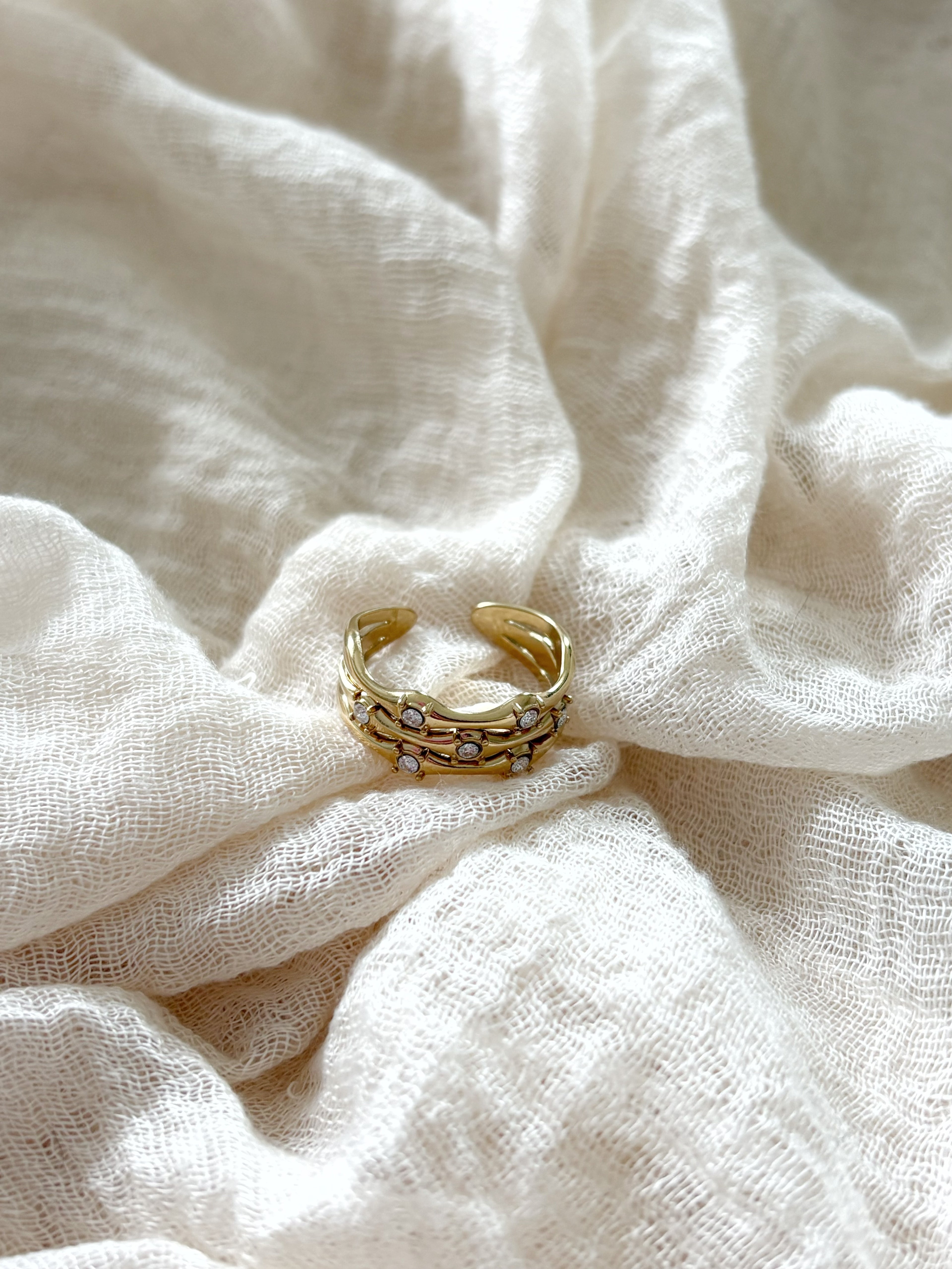 Anello Megan